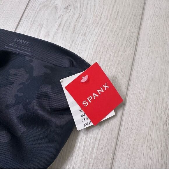 NWT! SPANX Black Camo Look At Me Now Leggings FL3515 Sz Small (2-4) Shape Wear - Picture 6 of 9